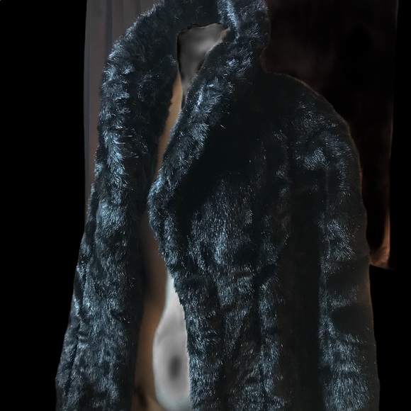 Jerry Lewis Black Fur Faux Coat - Picture 6 of 6